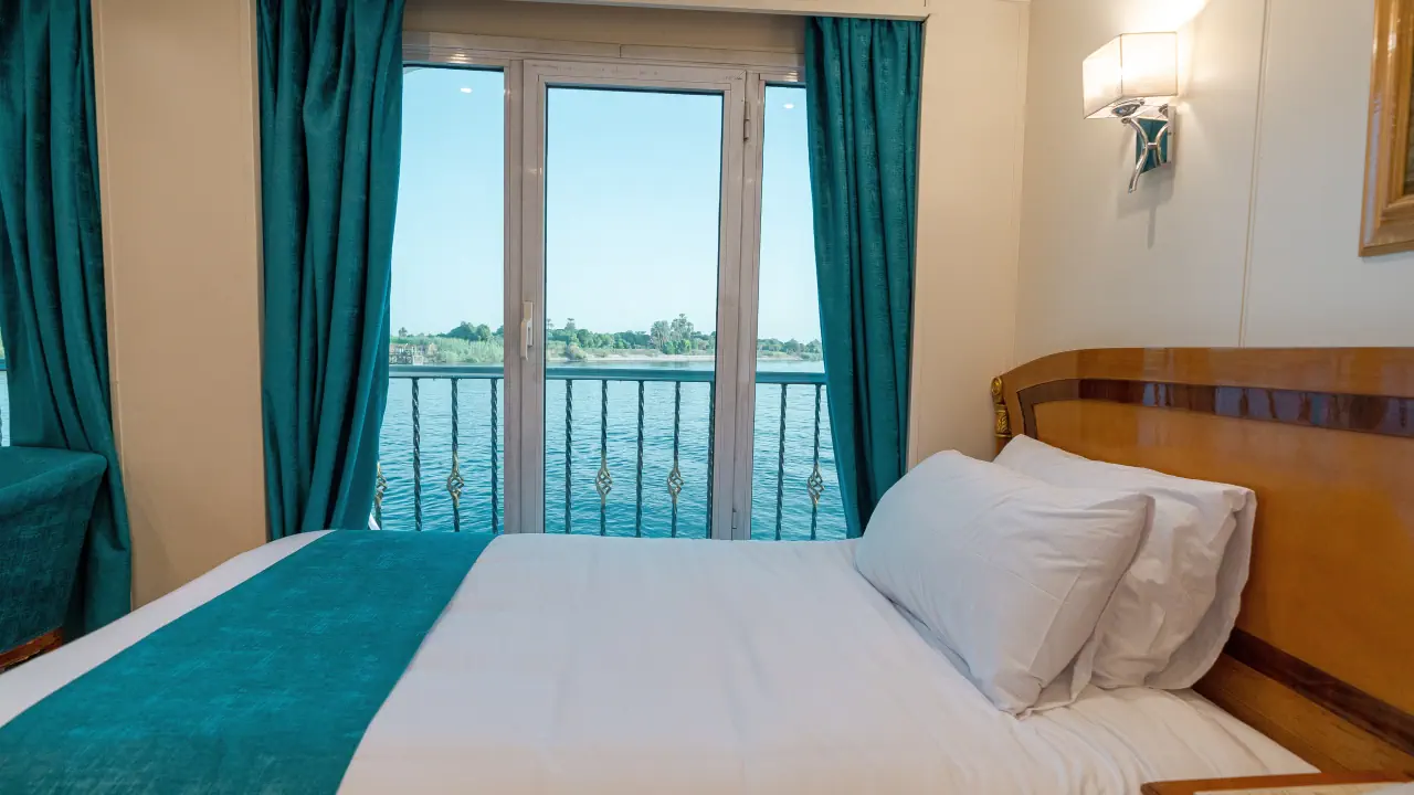 رحلة الباخرة نايل كويست